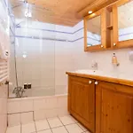 In Mit Geraeumigem Balkon Und Weitem Blick By Interhome Appartamento Chamonix