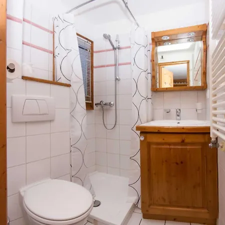 Διαμέρισμα In Mit Geraeumigem Balkon Und Weitem Blick By Interhome *